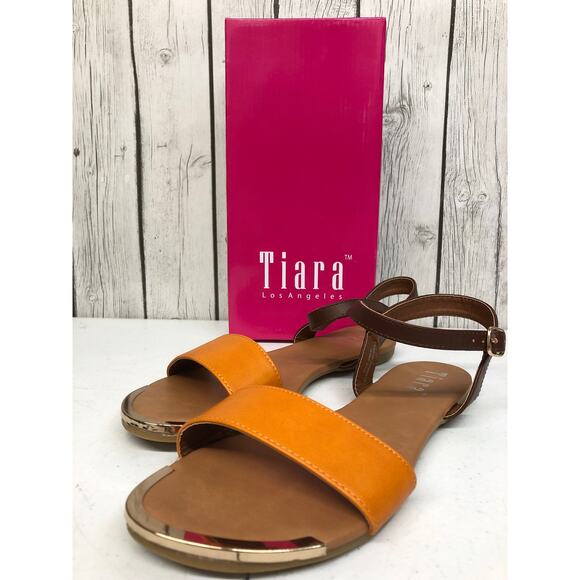 NIB Tiara Los Angeles Camel Sami Sandal Size 9 - Picture 3 of 3